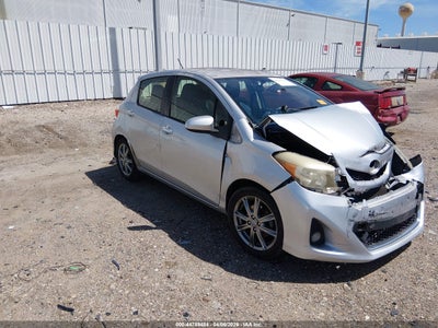 TOYOTA YARIS 2012