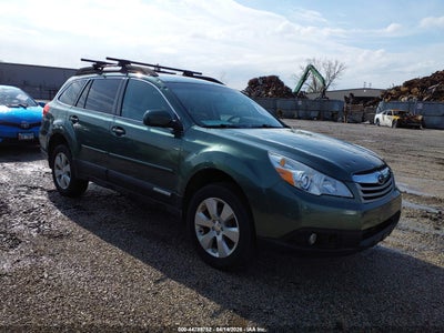 SUBARU OUTBACK 2011