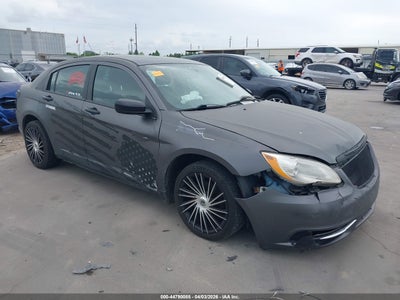 CHRYSLER 200 2011