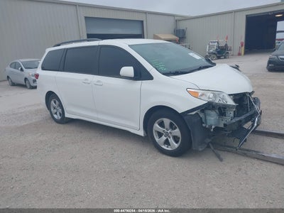 TOYOTA SIENNA 2018