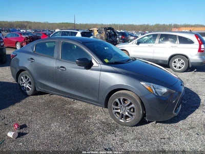 TOYOTA YARIS 2019