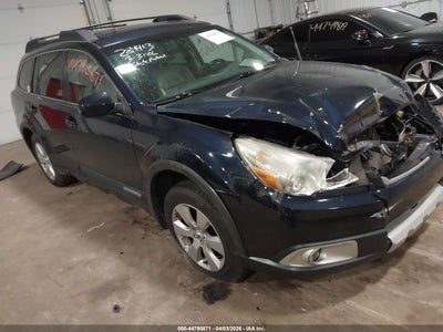 SUBARU OUTBACK 2012