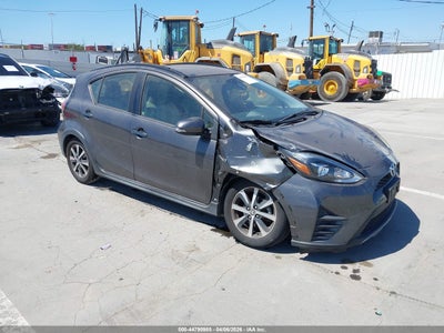 TOYOTA PRIUS C 2018