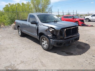 NISSAN TITAN 2017
