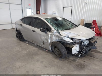 NISSAN VERSA 2020