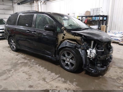 TOYOTA SIENNA 2017
