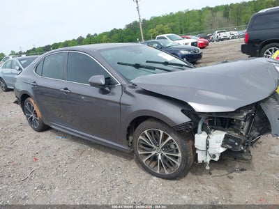 TOYOTA CAMRY 2020