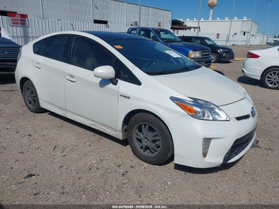 TOYOTA PRIUS 2015