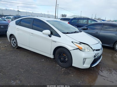 TOYOTA PRIUS 2014
