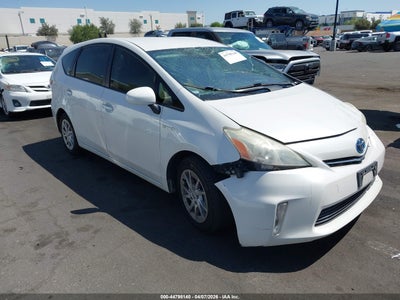 TOYOTA PRIUS V 2012