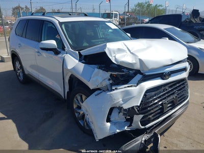 TOYOTA GRAND HIGHLANDER 2024