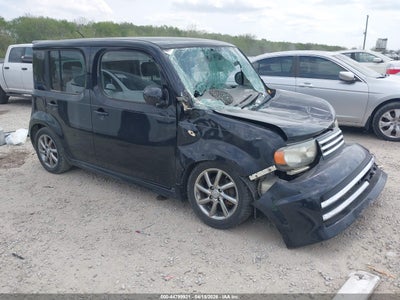 NISSAN CUBE 2010