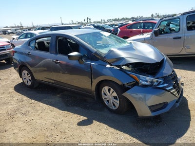 NISSAN VERSA 2025