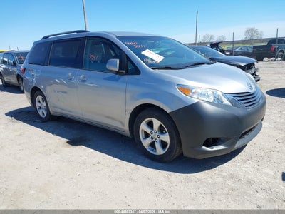 TOYOTA SIENNA 2015