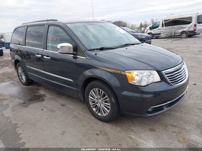 CHRYSLER TOWN & COUNTRY 2014
