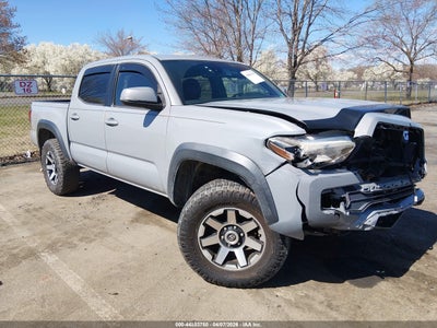 TOYOTA TACOMA 2018