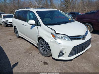 TOYOTA SIENNA 2019
