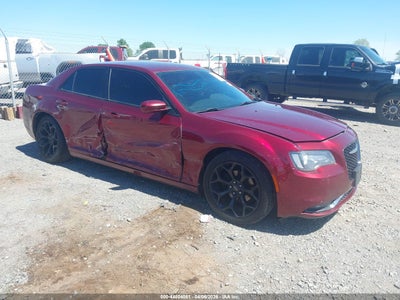 CHRYSLER 300 2019