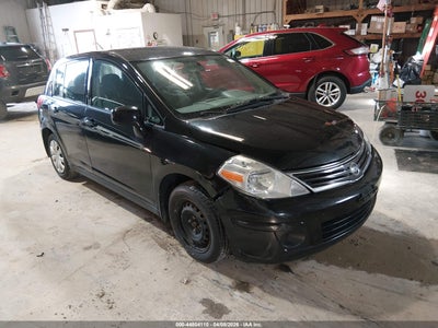 NISSAN VERSA 2011