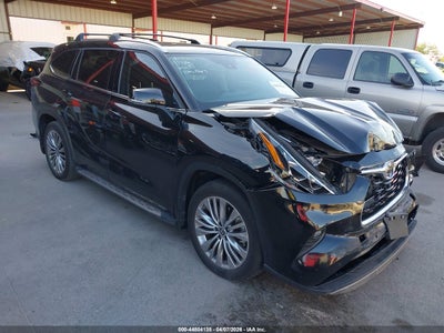 TOYOTA HIGHLANDER 2023