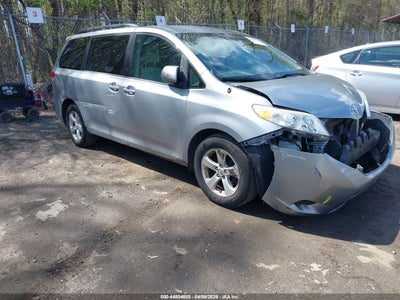 TOYOTA SIENNA 2013
