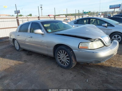 LINCOLN TOWN CAR 2005