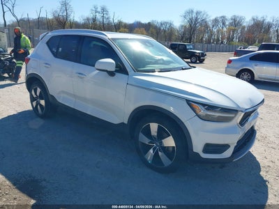 VOLVO XC40 2020