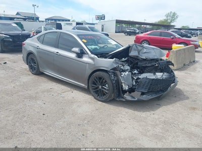 TOYOTA CAMRY 2025