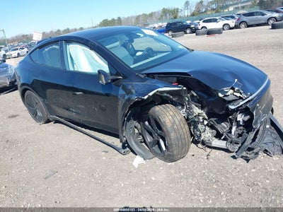 TESLA MODEL Y 2026
