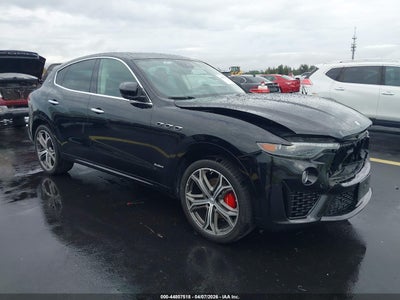 MASERATI LEVANTE 2020
