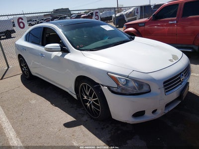 NISSAN MAXIMA 2010