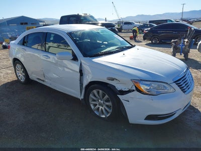 CHRYSLER 200 2013