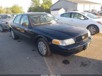 FORD CROWN VICTORIA 2011