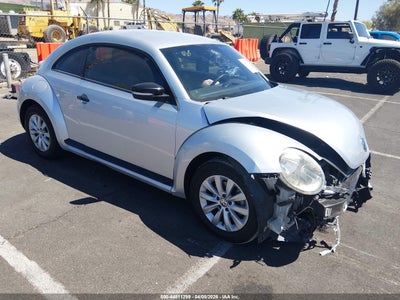 VOLKSWAGEN BEETLE 2013