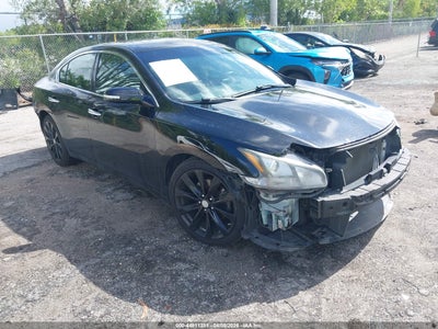 NISSAN MAXIMA 2011
