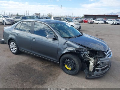 VOLKSWAGEN JETTA 2010