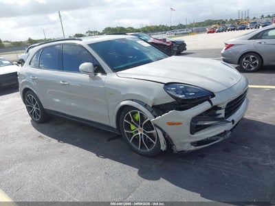 PORSCHE CAYENNE E-HYBRID 2021