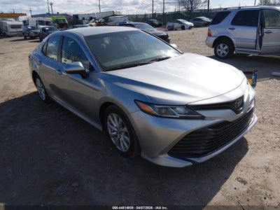 TOYOTA CAMRY 2019