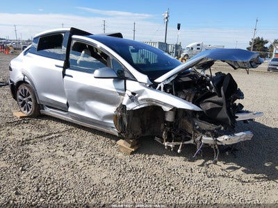 TESLA MODEL X 2025