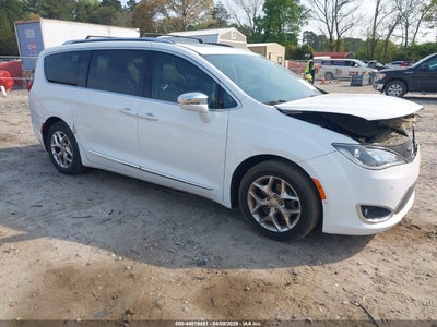 CHRYSLER PACIFICA 2017