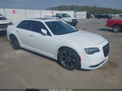 CHRYSLER 300 2015