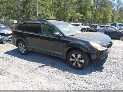 SUBARU OUTBACK 2011