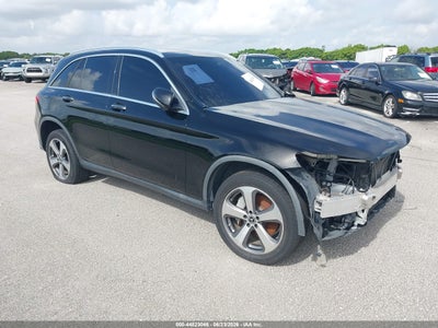 MERCEDES-BENZ GLC 300 2019