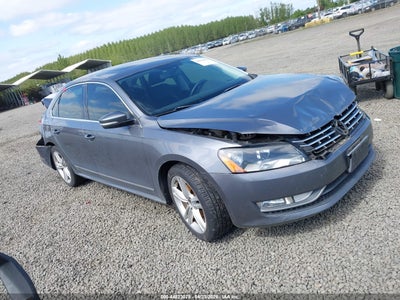 VOLKSWAGEN PASSAT 2013