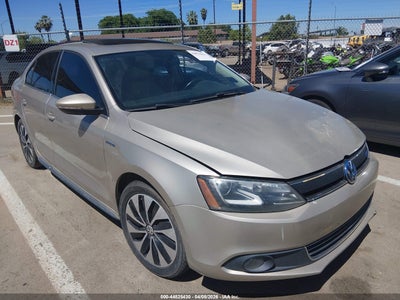 VOLKSWAGEN JETTA HYBRID 2013