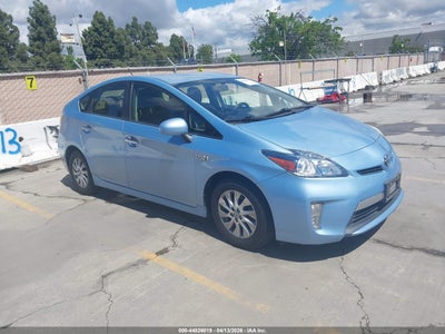 TOYOTA PRIUS PLUG-IN 2014