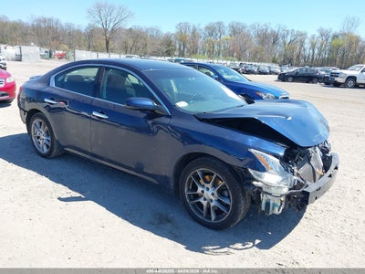 NISSAN MAXIMA 2010