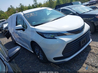 TOYOTA SIENNA 2022