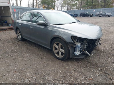 VOLKSWAGEN PASSAT 2014