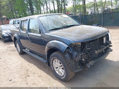 NISSAN FRONTIER 2015